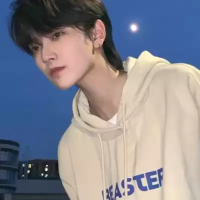 苍傲玉
